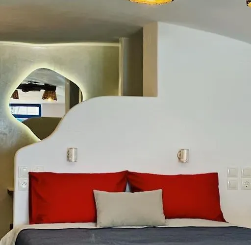 Holiday home Cave House Milos Provatas