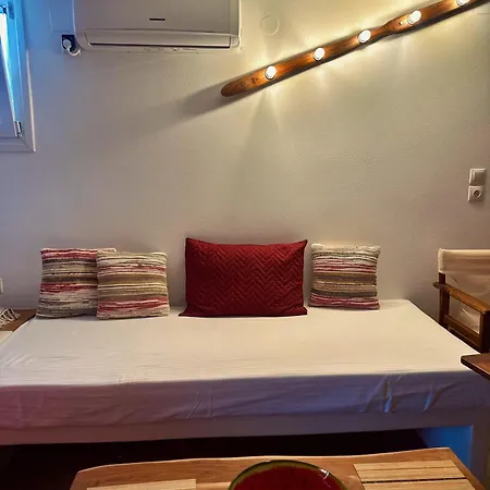 Cave House Milos Feriehus