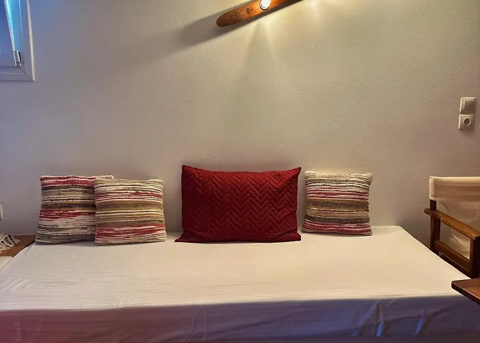 Cave House Milos 別荘